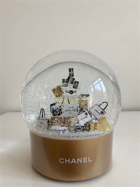 chanel 2020 snow globe